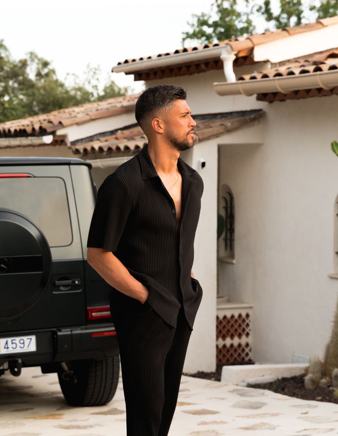Black Ribbed S/S Shirt
